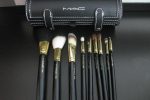 Compras de Cosméticos, Brochas y Perfumes