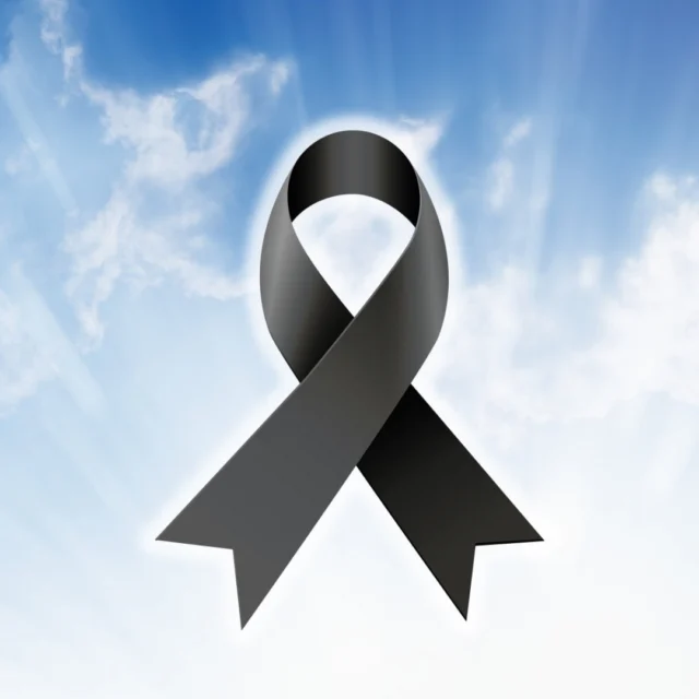 España, De Luto...

El más sentido pésame a los familiares y amigos de los fallecidos en el terrible accidente de tren en Adamuz (Córdoba). Descansen en paz 🕯️🙏🏼.
Asi mismo ánimo y fuerza a todos los heridos y a todas las personas afectadas, deseándoles una pronta recuperación🤝🙏🏼.

Rovica.