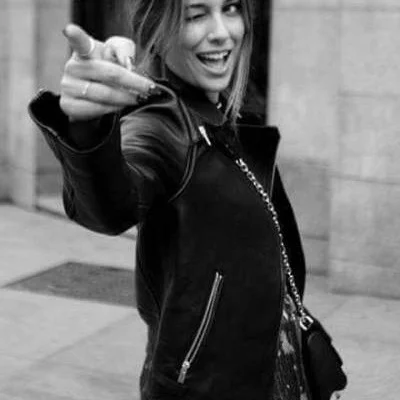 Me Hubiera Gustado Conocer...
Hay gente a la que me hubiera gustado conocer en otro momento de mi vida como, por ejemplo...¡NUNCA! 
Sigue leyendo en mi Blog.
Publicado por: Rovica.